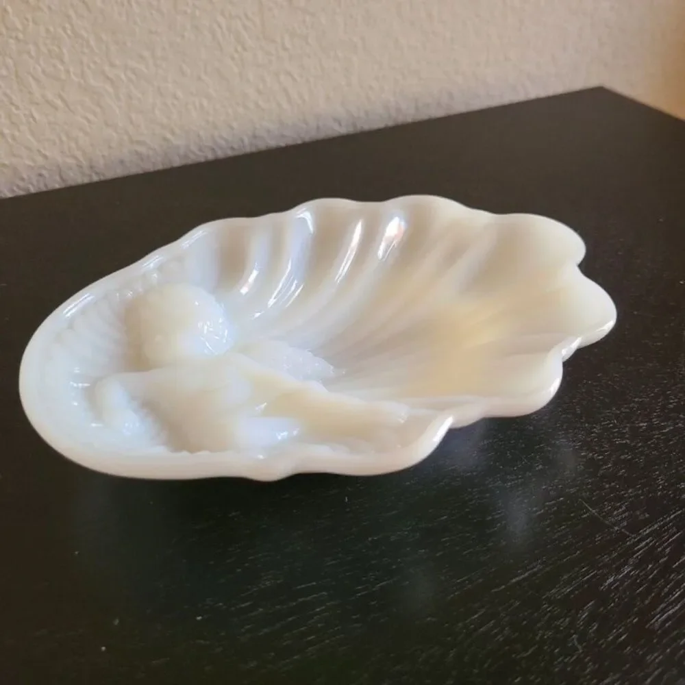Vintage Avon Milk Glass Angel Cherub Shell Dish Soap Trinket Tray Vanity Decor
